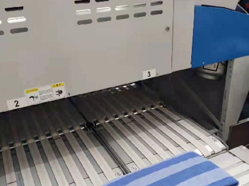 龙湖巾类折叠机-01