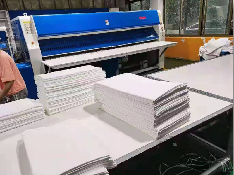 龙湖高速熨烫机-01